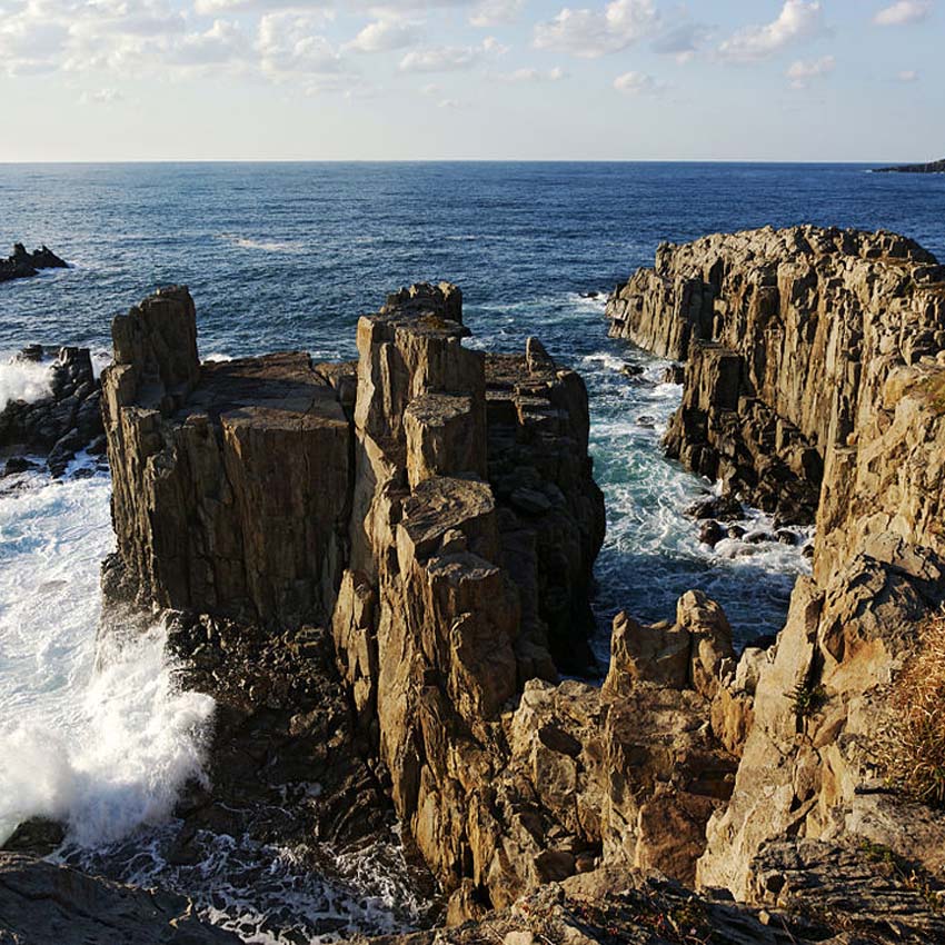 福井県坂井市三国町　東尋坊